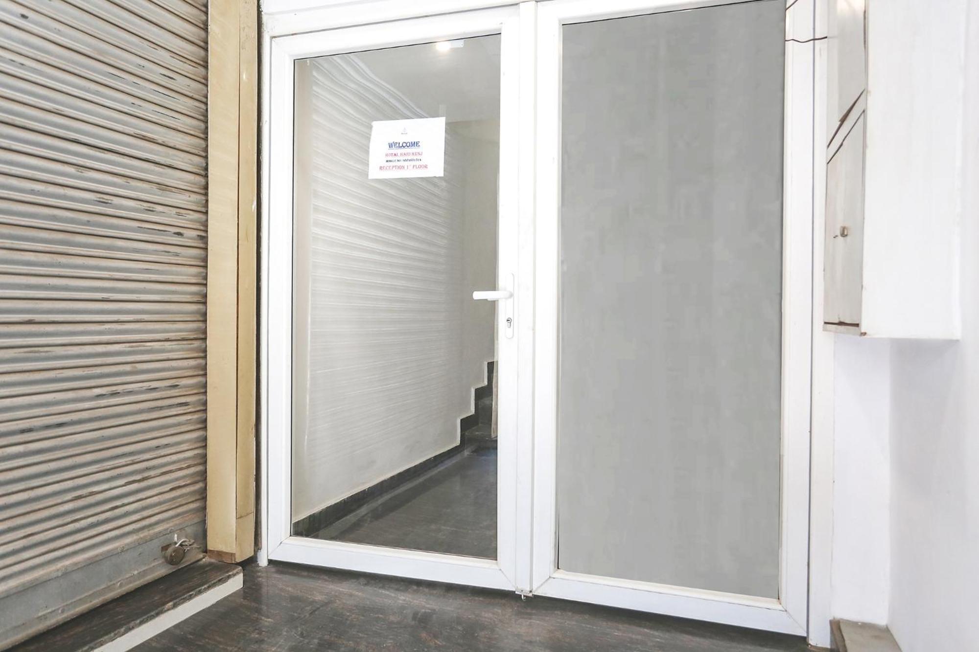 Fabhotel Hari Kunj 900 M From Kashi Vishwanath Temple Varanasi Exterior foto